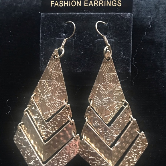 NEW: Earrings Gold Tone 4” Bright & Shiny - Picture 6 of 6